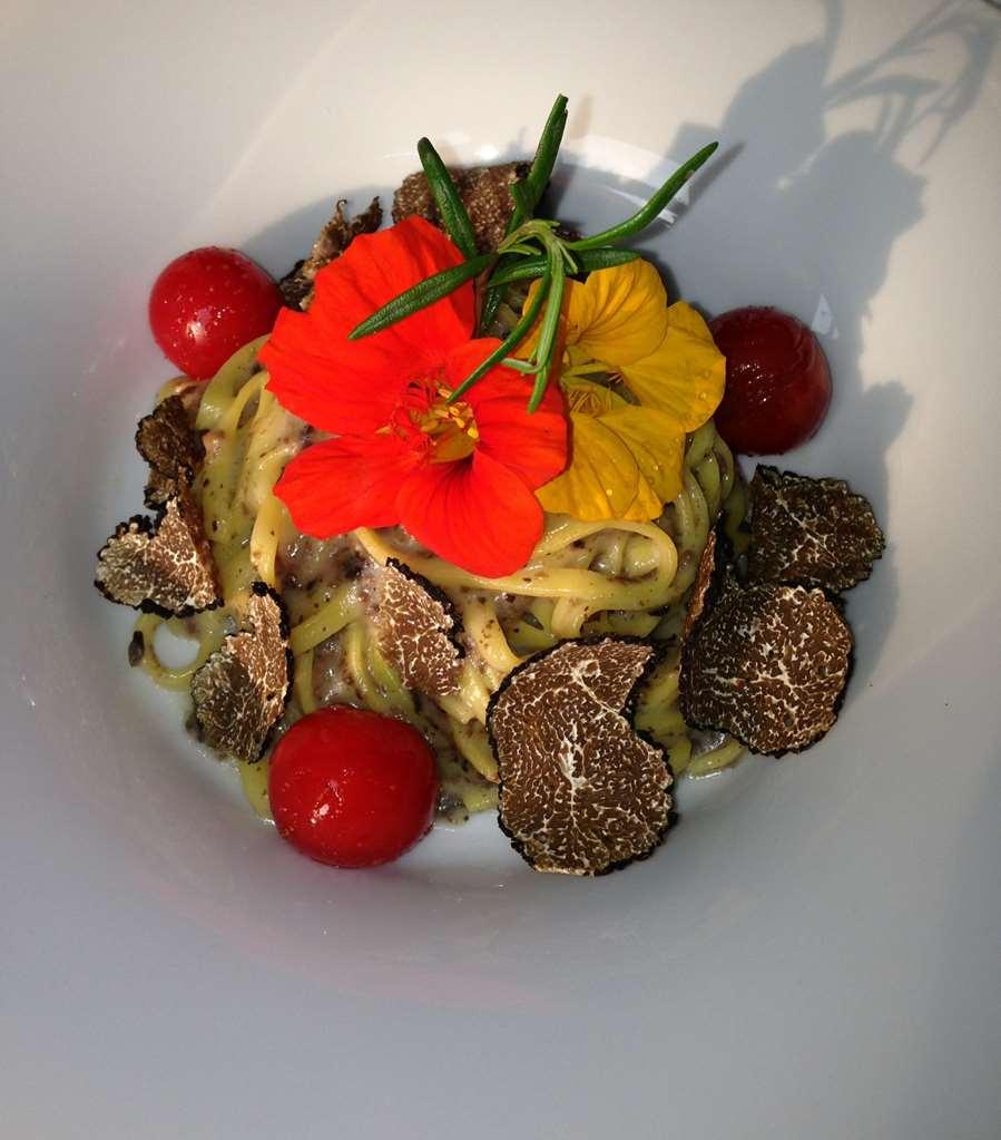 Ara Hotel Comfort Ingolstadt Restaurant bilde